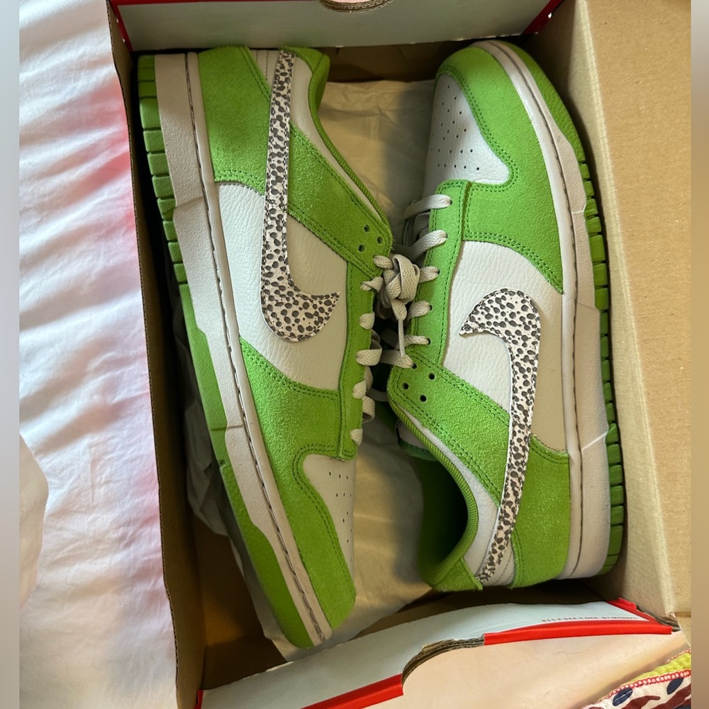 Dunk low Safari Swoosh Chlorophyll
